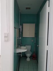 Eastwood Centre (D16), Retail #157829802